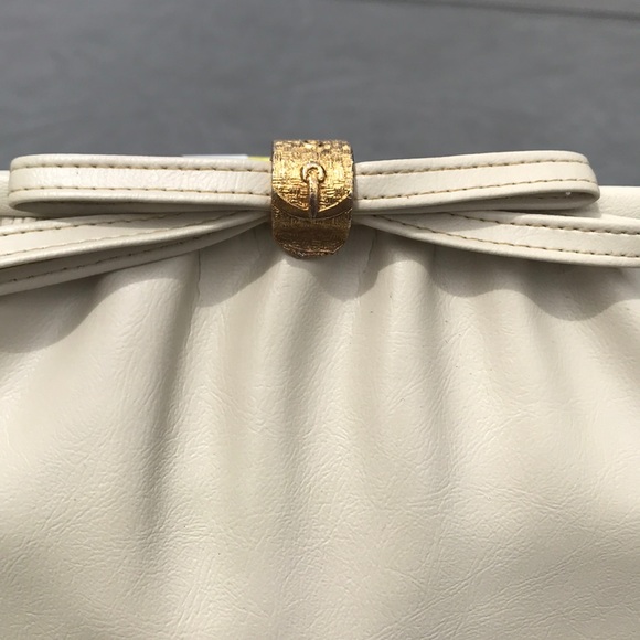 After five beautiful vintage leather clutch - Picture 4 of 7